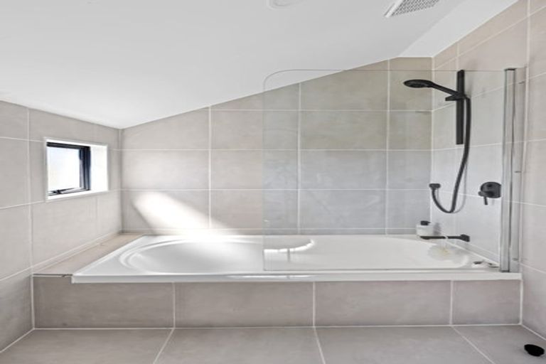 Photo of property in 4/48 Schnapper Rock Road, Schnapper Rock, Auckland, 0632