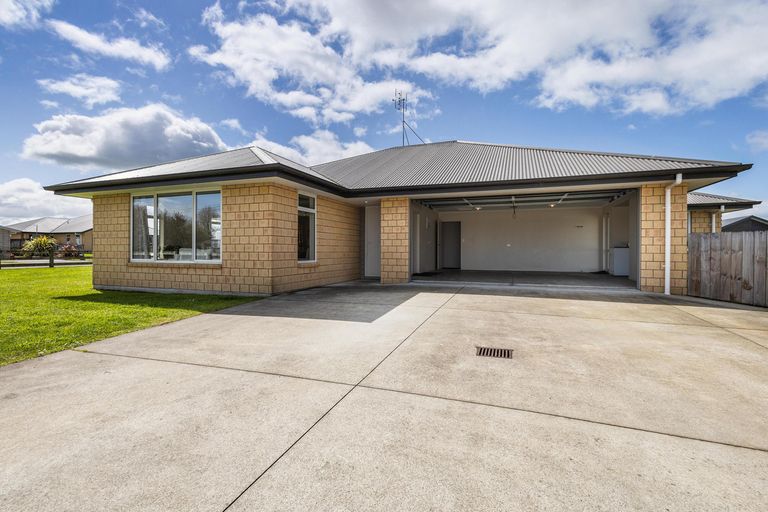 Photo of property in 2 Cicada Place, Kihikihi, Te Awamutu, 3800