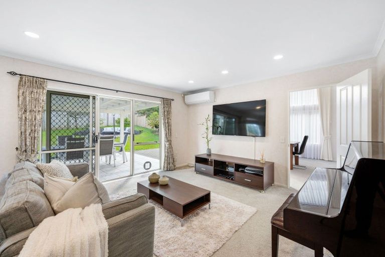 Photo of property in 25 Santa Ana Drive, Dannemora, Auckland, 2016