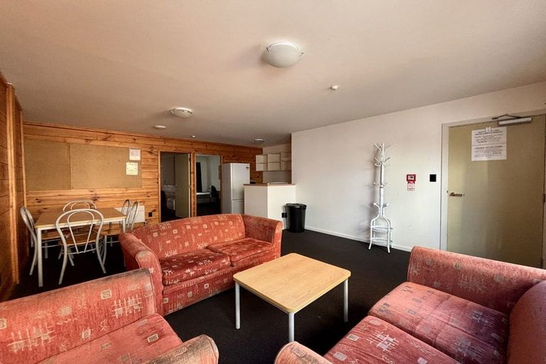 Photo of property in Drummond Street Flats, 1/19 Drummond Street, Mount Cook, Wellington, 6021