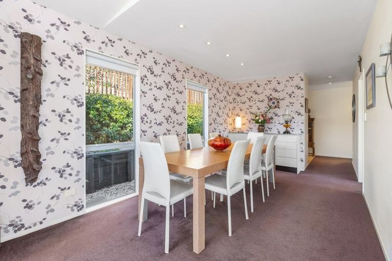 Photo of property in 10 Veronica Close, Red Beach, 0932