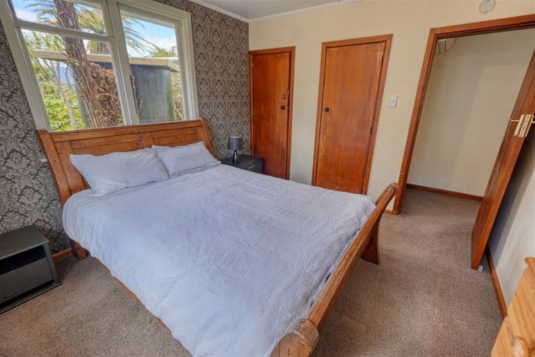 Photo of property in 42 Koe Street, Moana, 7872