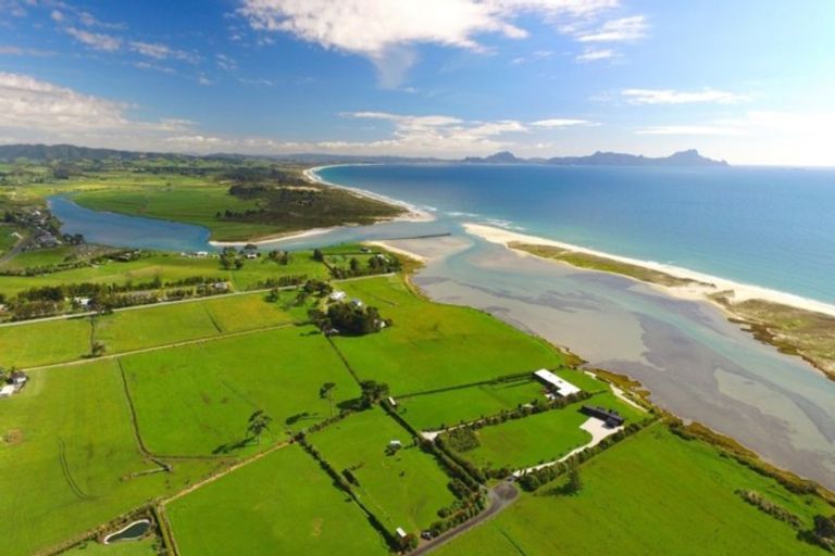 Photo of property in 39 North Cove Lane, Waipu, 0582