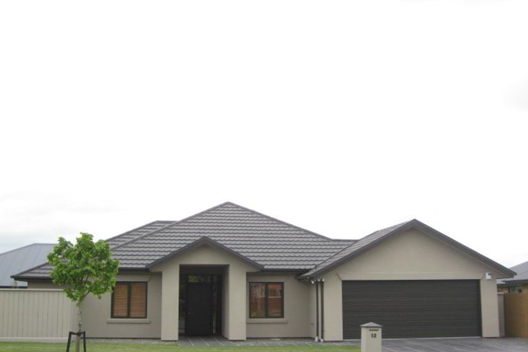 Photo of property in 12 Sheraton Place, Redwood, Christchurch, 8051