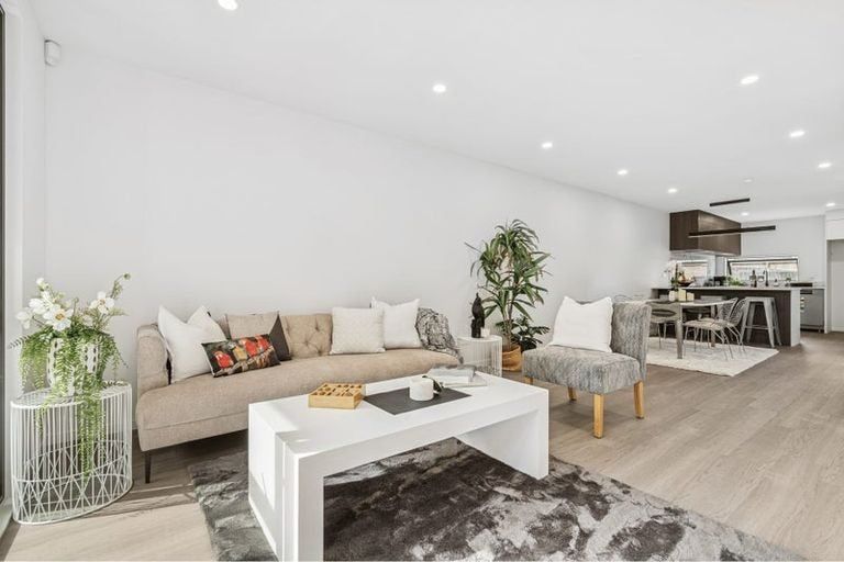 Photo of property in 4/14 Freyberg Place, Howick, Auckland, 2014