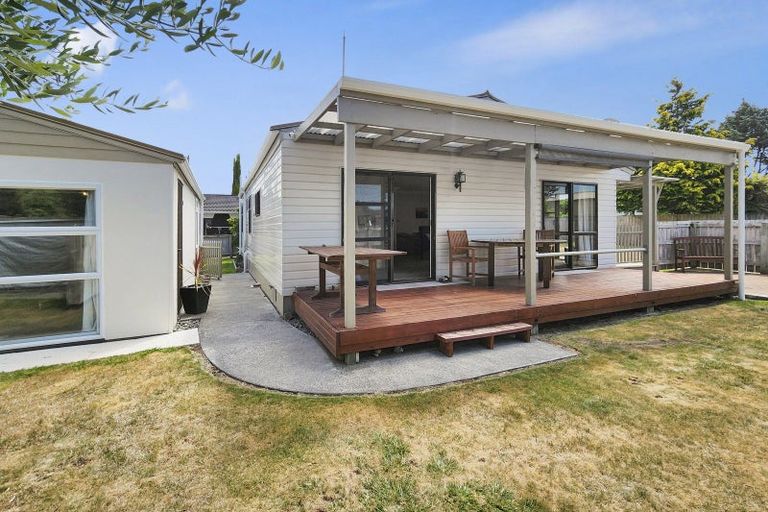 Photo of property in 27 Candu Lane, Kinloch, Taupo, 3377