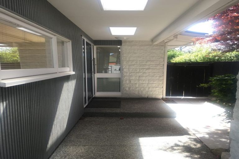 Photo of property in 11 Hanover Place, Ilam, Christchurch, 8041