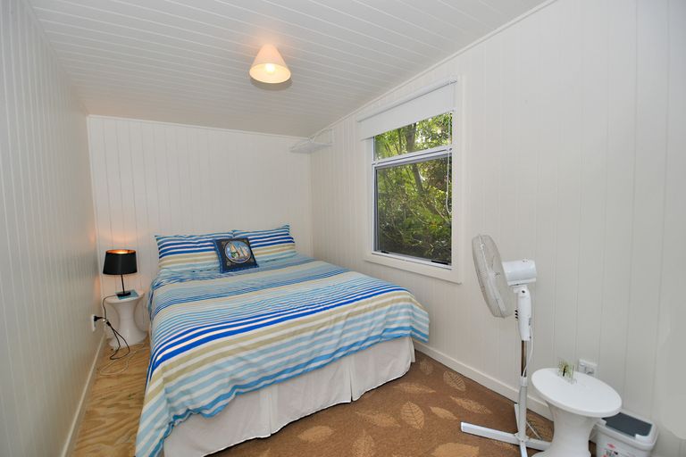 Photo of property in 14 Hillside Crescent, Leigh, 0985