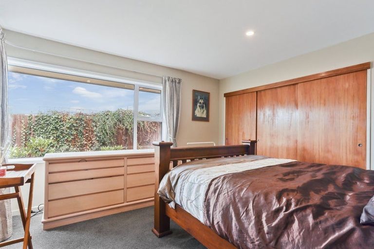 Photo of property in 1/122 Harewood Road, Papanui, Christchurch, 8053
