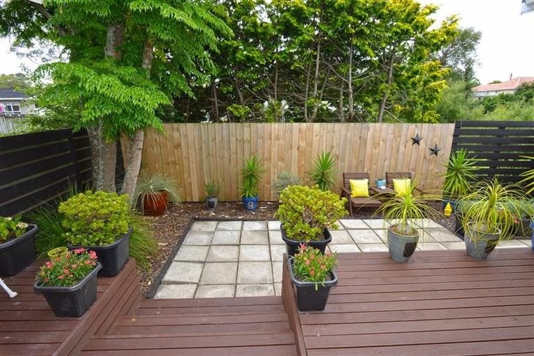 Photo of property in 5/72 Portage Road, New Lynn, Auckland, 0600
