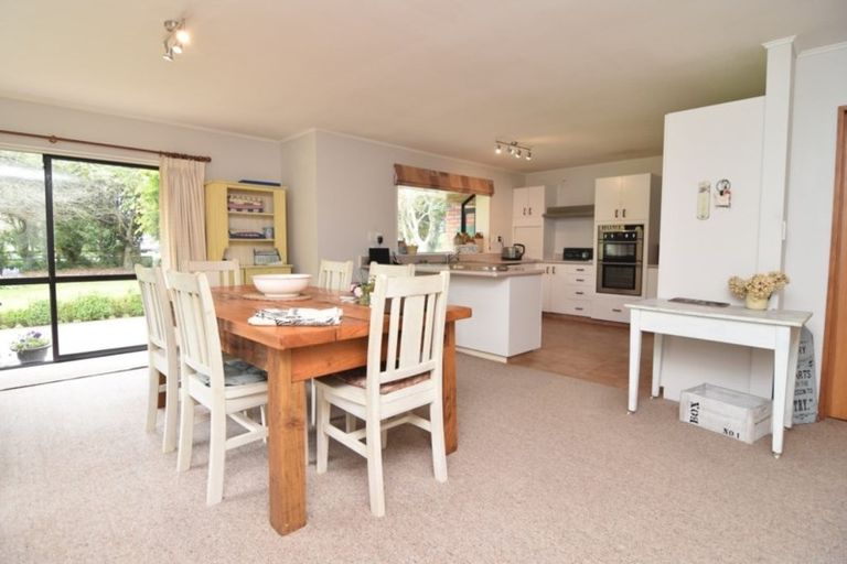 Photo of property in 135 Kent Street, Carterton, 5713