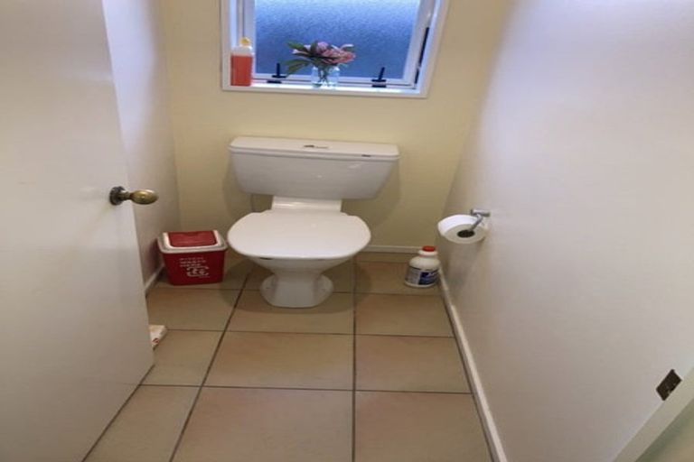 Photo of property in 4 Ronald George Place, Parklands, Christchurch, 8083