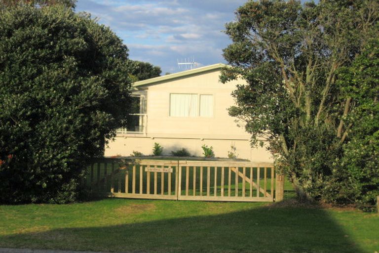 Photo of property in 416 Rangi Avenue, Whangamata, 3620