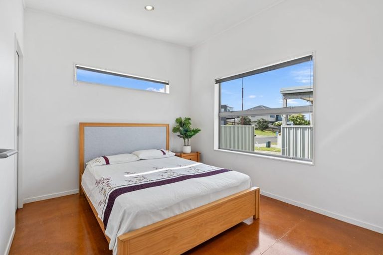 Photo of property in 31 Ata-mahina Way, Ruakaka, 0116