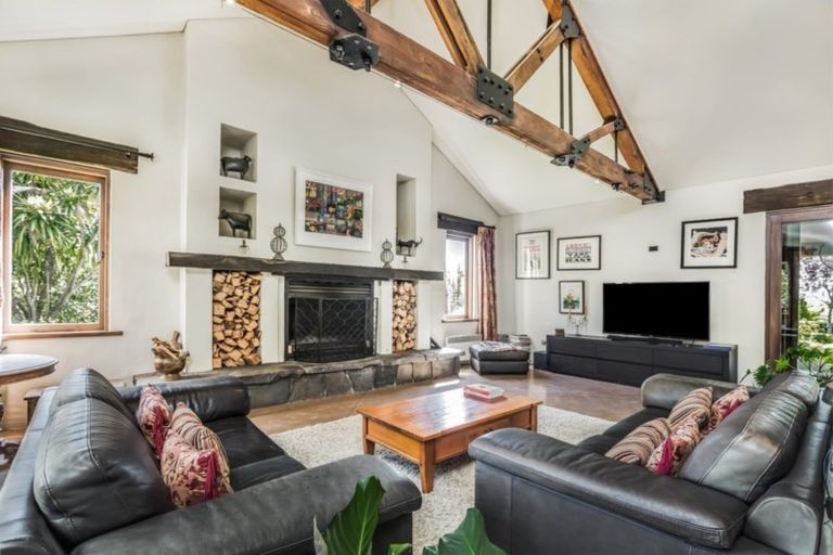 Photo of property in 390 Clevedon Kawakawa Road, Clevedon, Papakura, 2585