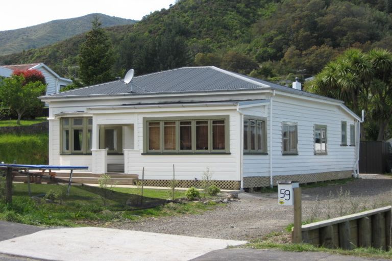 Photo of property in 59 Hampden Street, Picton, 7220