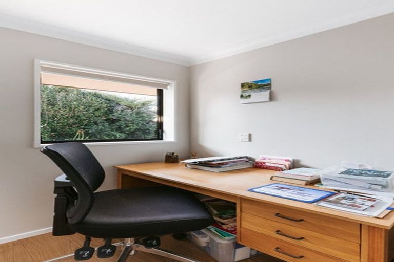 Photo of property in 1 Ruamoana Place, Omokoroa, 3114