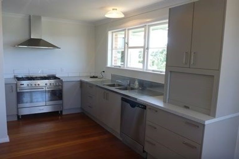 Photo of property in 108a Korokoro Road, Korokoro, Lower Hutt, 5012