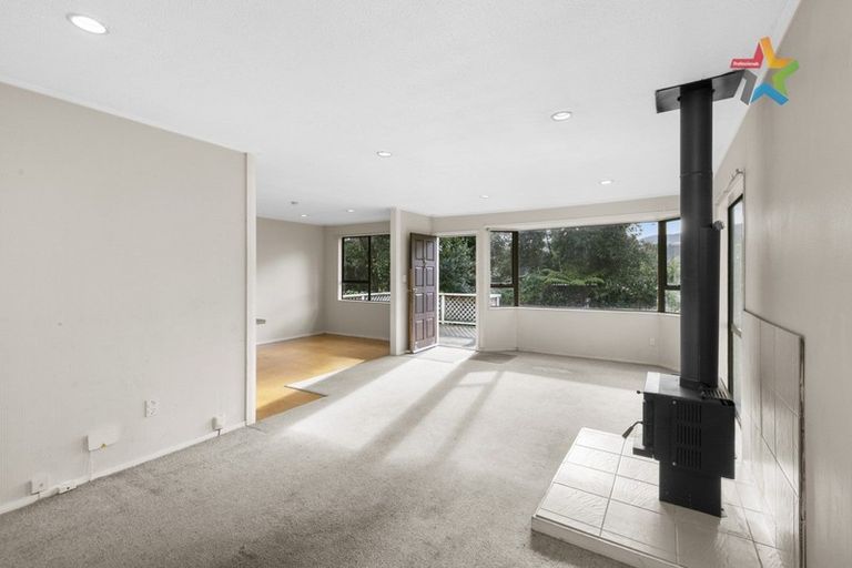 Photo of property in 20 Amber Grove, Birchville, Upper Hutt, 5018