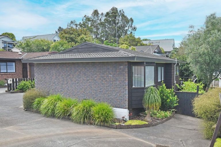 Photo of property in 8/37a Glengarry Road, Glen Eden, Auckland, 0602