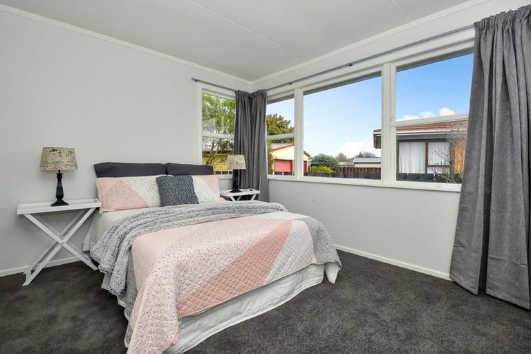 Photo of property in 10 Bremridge Place, Melville, Hamilton, 3206