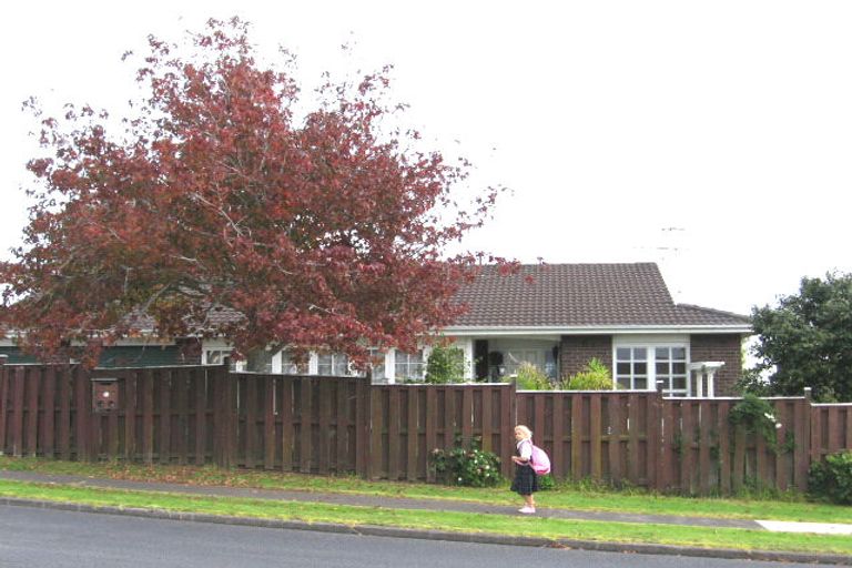 Photo of property in 65 Sandspit Road, Shelly Park, Auckland, 2014