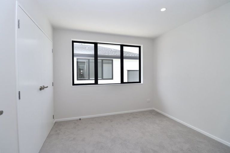 Photo of property in 127 Oreil Avenue, West Harbour, Auckland, 0618