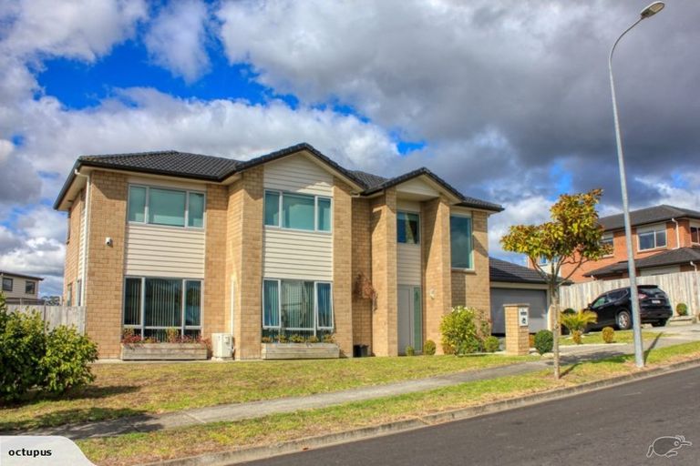 Photo of property in 4 Kirikiri Drive, Papakura, 2110