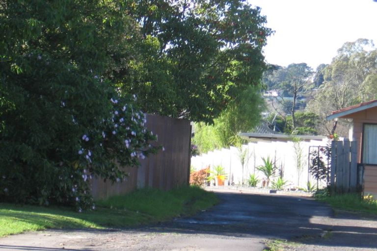 Photo of property in 11 Pitcher Place, Glen Eden, Auckland, 0602