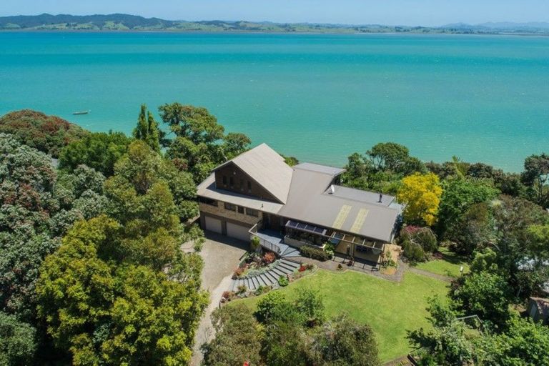 Photo of property in 108 Manganese Point Road, Tamaterau, Whangarei, 0174