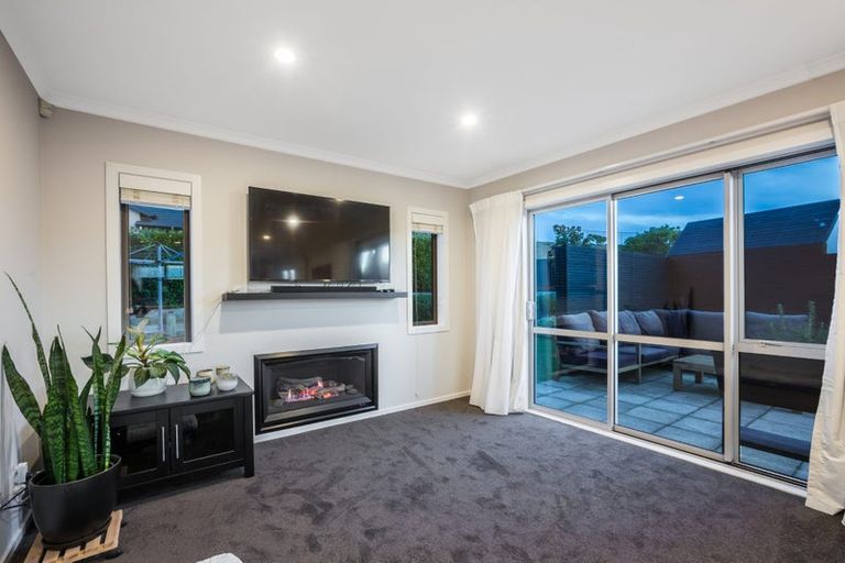 Photo of property in 17 Kepler Way, Aotea, Porirua, 5024