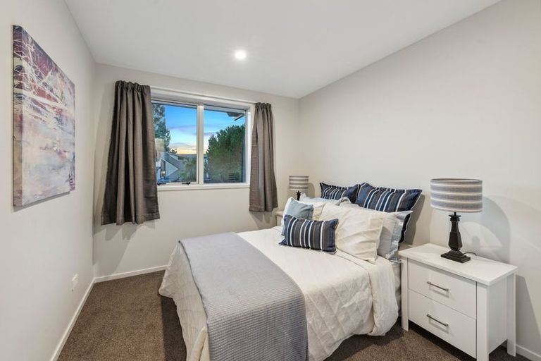Photo of property in 4a Bosun Place, Te Atatu Peninsula, Auckland, 0610