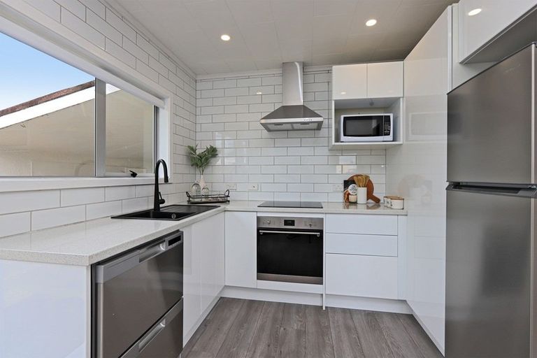 Photo of property in 27 York Avenue, Tamatea, Napier, 4112