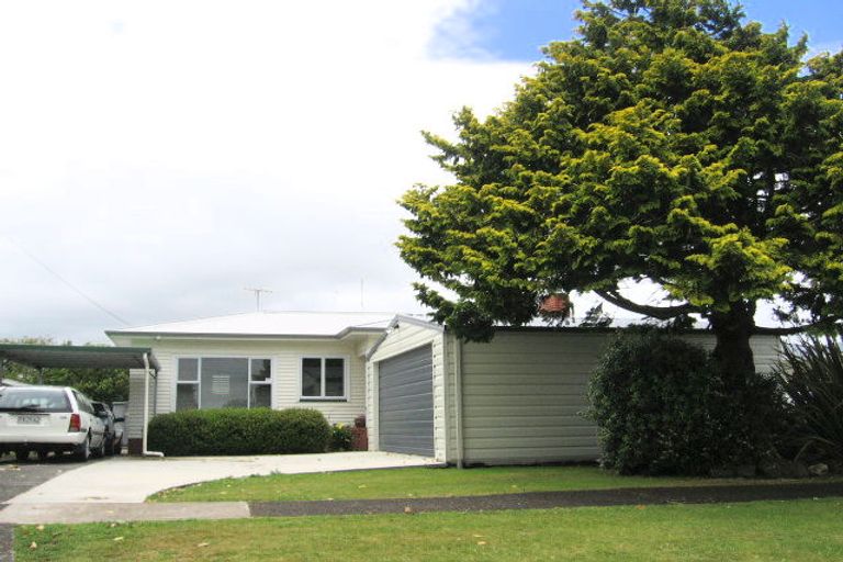 Photo of property in 6 Collie Road, Pukekohe, 2120