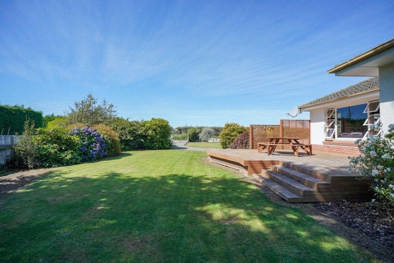 Photo of property in 1048 Lochiel-branxholme Road, Branxholme, Invercargill, 9874