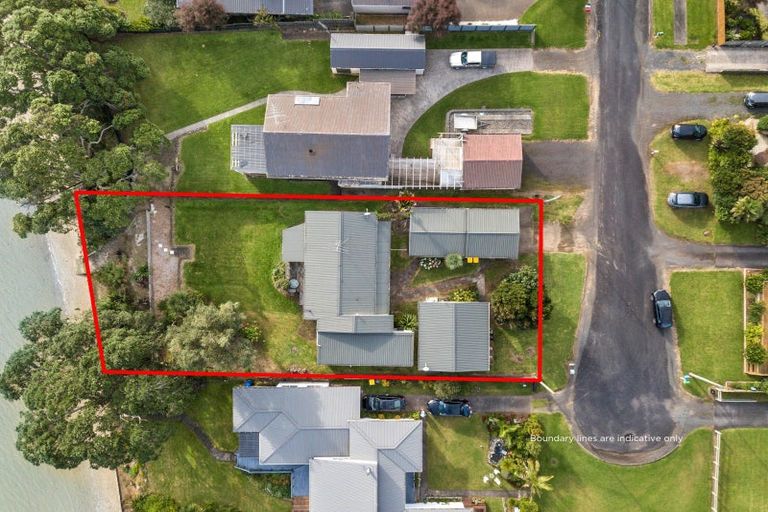 Photo of property in 8 First Avenue, Glenbrook, 2681