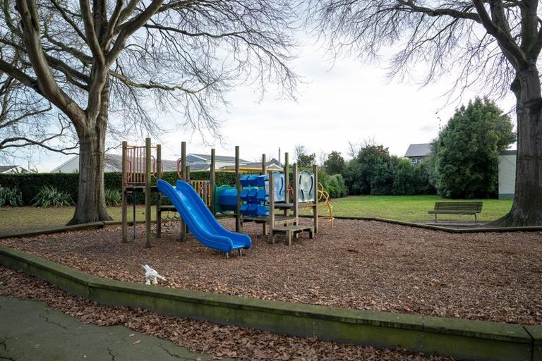 Photo of property in 26 Grahams Road, Ilam, Christchurch, 8041