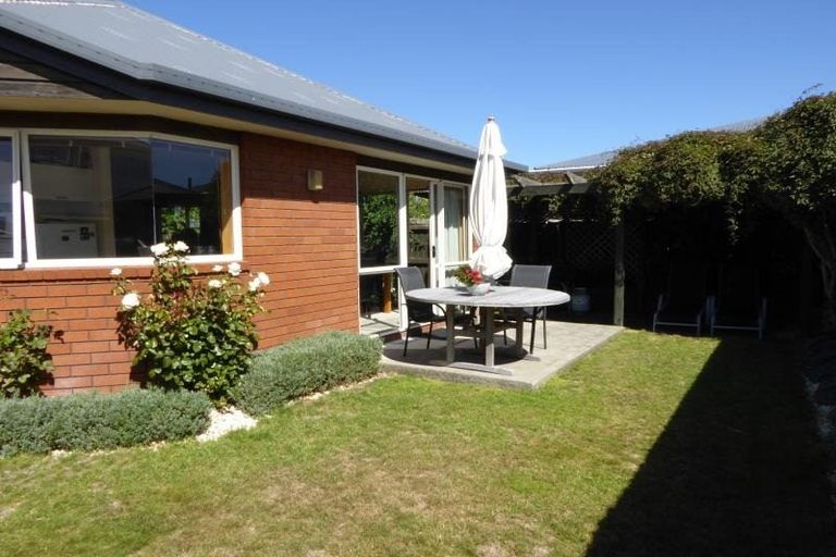 Photo of property in 11a Bentley Street, Russley, Christchurch, 8042