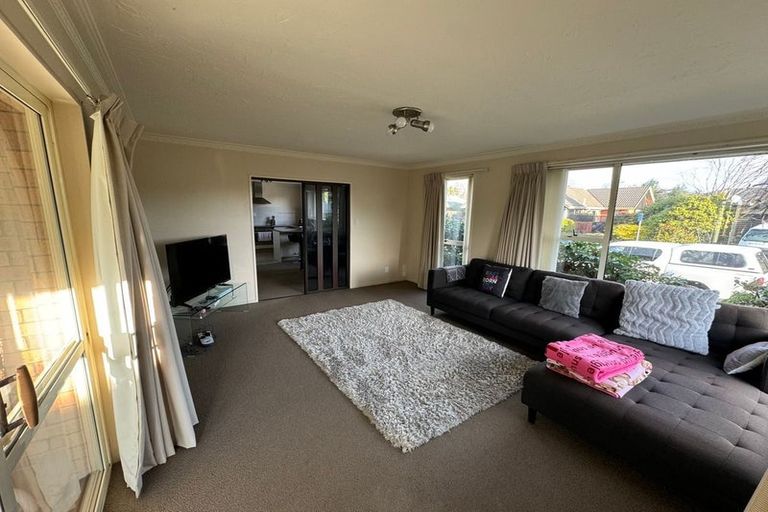 Photo of property in 1/3 Cottesmore Close, Burnside, Christchurch, 8053