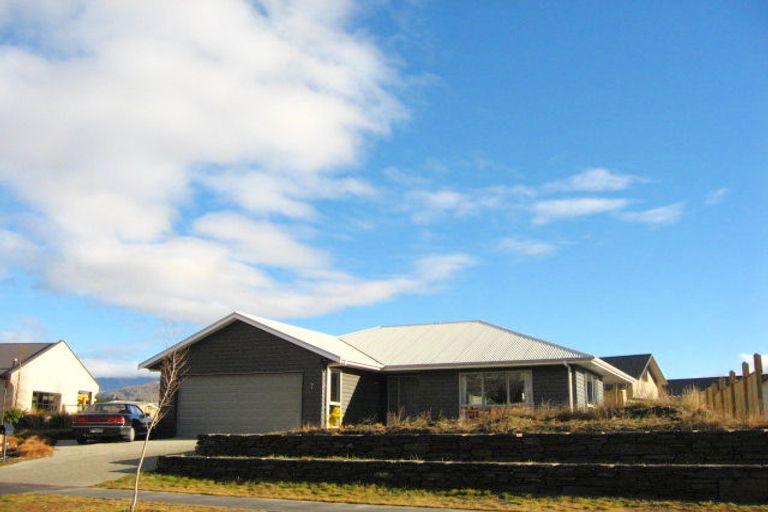 Photo of property in 7 Acheron Place, Lake Hayes, Queenstown, 9304