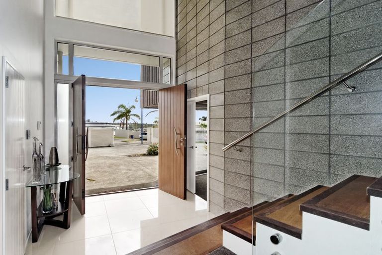 Photo of property in 27 Seacrest Drive, West Harbour, Auckland, 0618