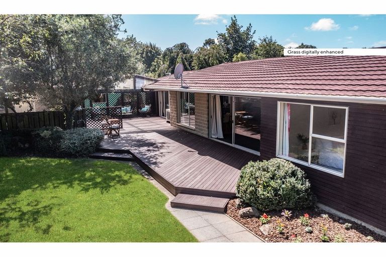 Photo of property in 51a Glenharrow Avenue, Avonhead, Christchurch, 8042