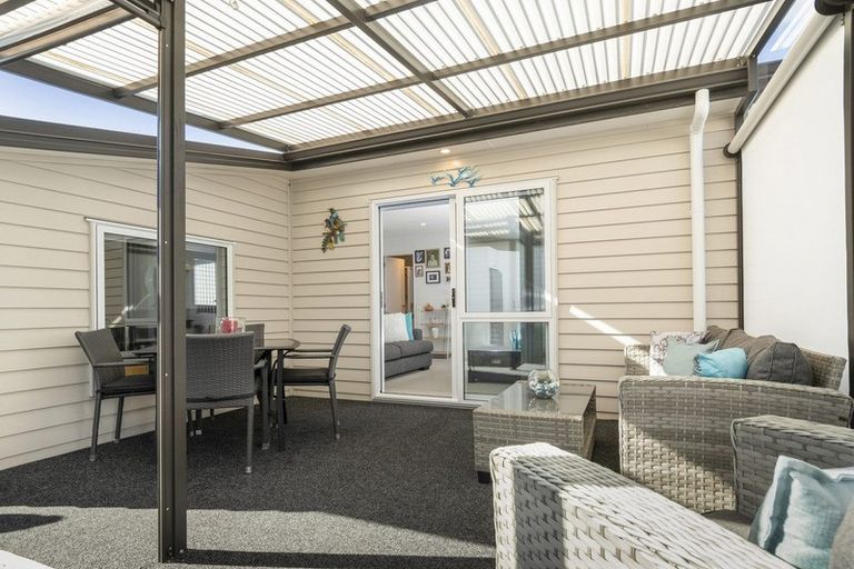 Photo of property in 11 Kamahi Crescent, Papamoa Beach, Papamoa, 3118