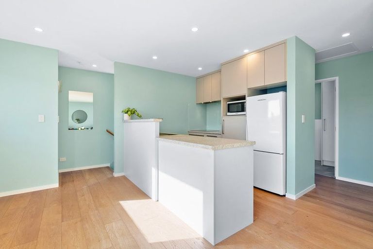 Photo of property in 63 Awaruku Road, Torbay, Auckland, 0630