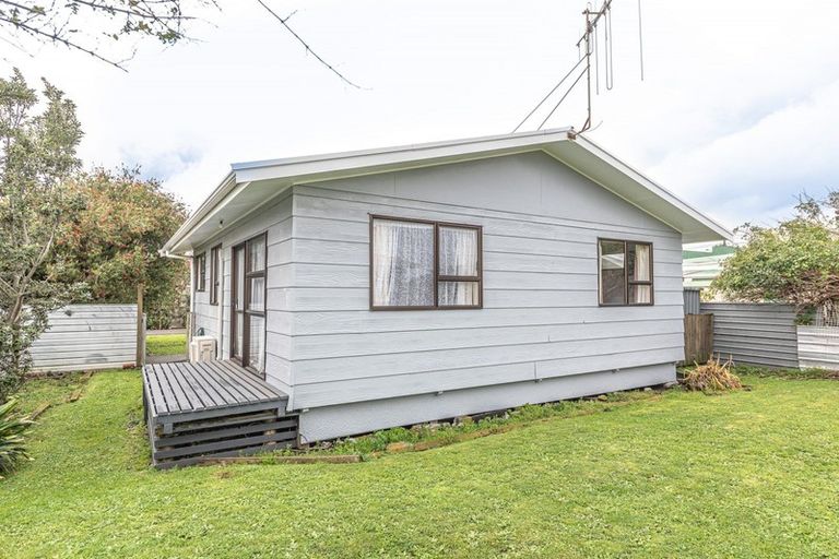 Photo of property in 56 Puriri Street, Gonville, Whanganui, 4501