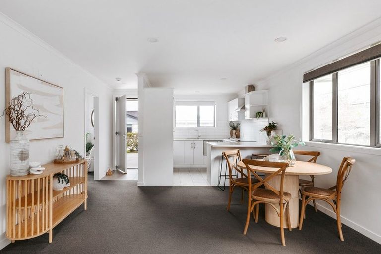 Photo of property in Waterview Estate, 2/4 Greystone Place, Omokoroa, 3114