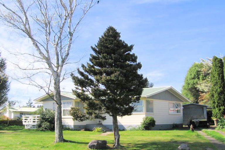 Photo of property in 3 Adam Place, Mangakakahi, Rotorua, 3015