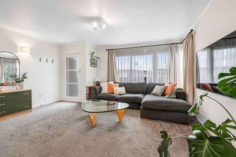 Photo of property in 71b Red Beach Road, Red Beach, 0932