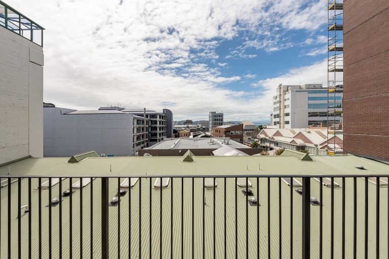 Photo of property in De Vere Apartments, 9/23 Tennyson Street, Te Aro, Wellington, 6011