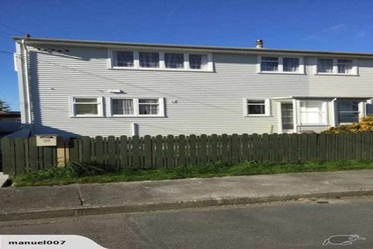 Photo of property in 1/17 Trevethick Grove, Woburn, Lower Hutt, 5010